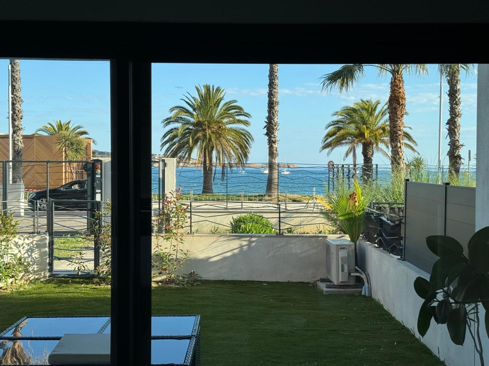 T3 Neuf Avec Terrasse Et Jardin Face A La Mer 邦多勒 外观 照片